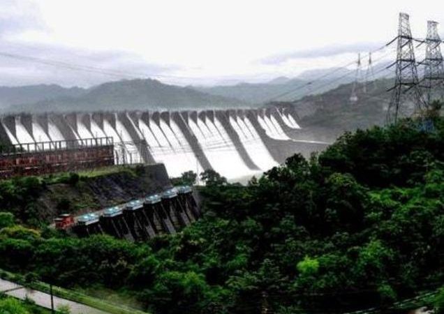 Damning report on rehab in MP hits Sardar Sarovar dam